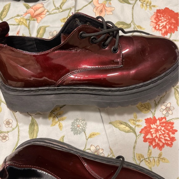 Union Bay Maroon Chunky Penny Loafers - Picture 9 of 14